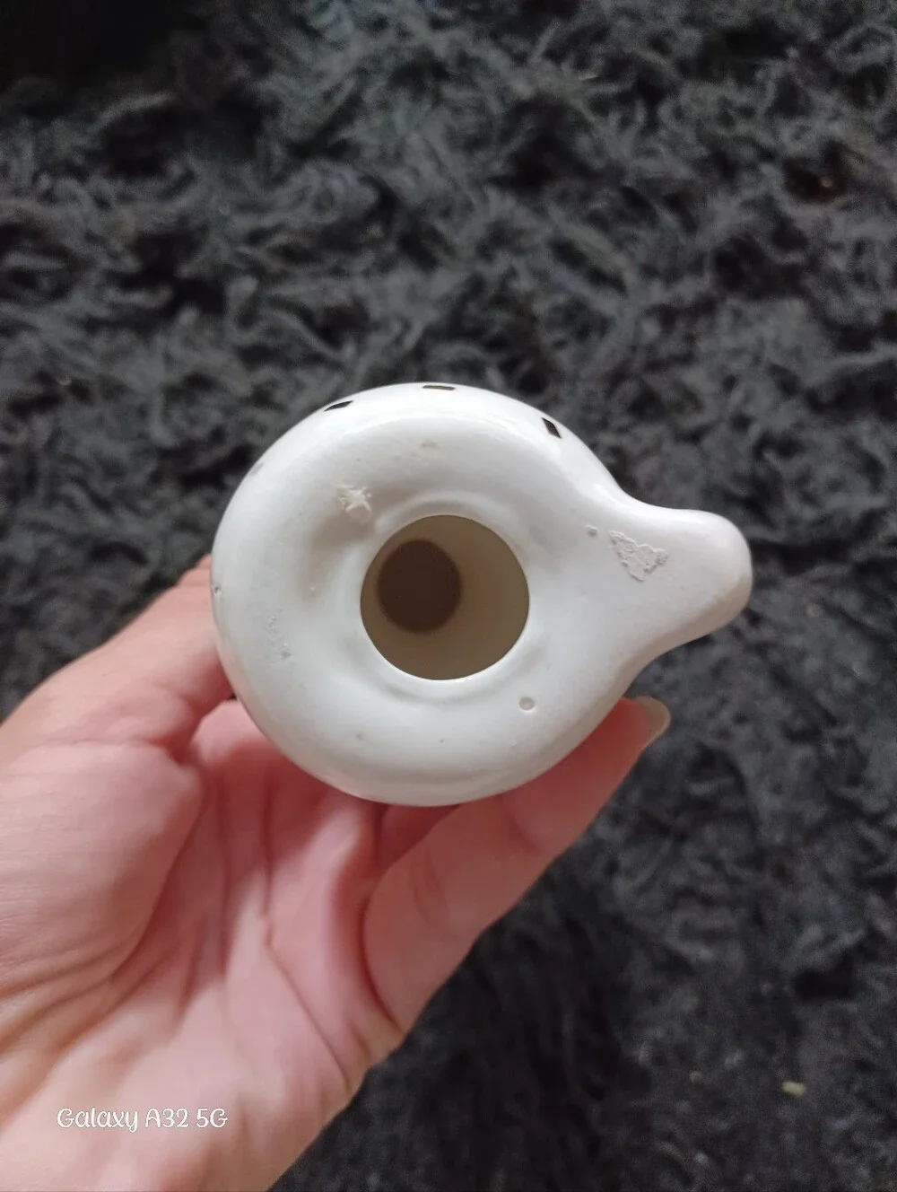White Ceramic Cat Ring Holder with Confetti Dots and Gold Striped Tail
